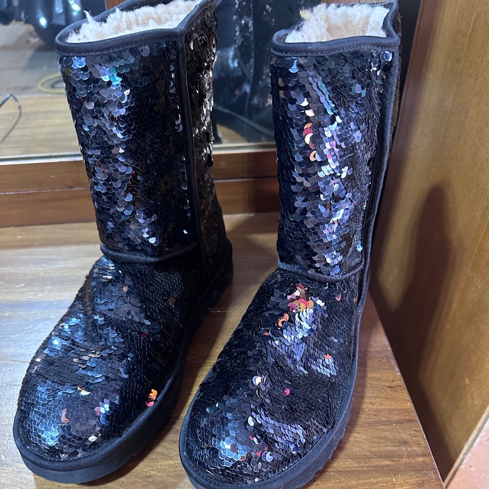 Ugg Black Sequins Flip